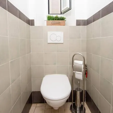 Apartamento Holidays - Charmant, Authentique, 3 Chambres, Calme, Palais & Cannes