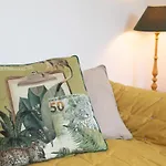 Holidays - Charmant, Authentique, 3 Chambres, Calme, Palais & Appartamento *