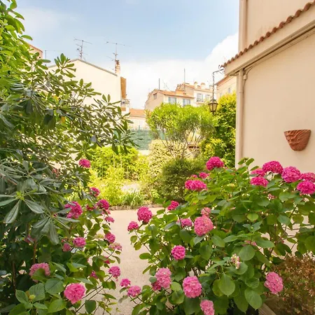 Holidays - Charmant, Authentique, 3 Chambres, Calme, Palais & Apartment Cannes