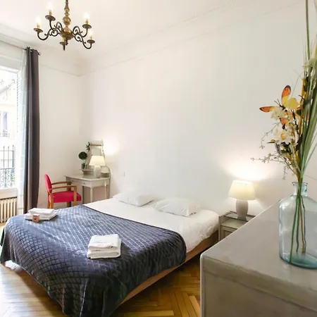 Apartment Holidays - Charmant, Authentique, 3 Chambres, Calme, Palais & *