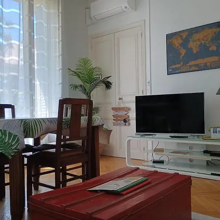 Holidays - Charmant, Authentique, 3 Chambres, Calme, Palais & *