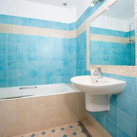 Apartmán Holidays - Charmant, Authentique, 3 Chambres, Calme, Palais & *