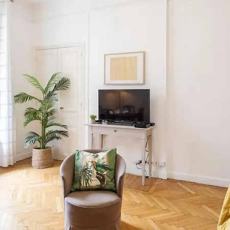 Holidays - Charmant, Authentique, 3 Chambres, Calme, Palais &