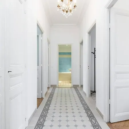 Holidays - Charmant, Authentique, 3 Chambres, Calme, Palais & *